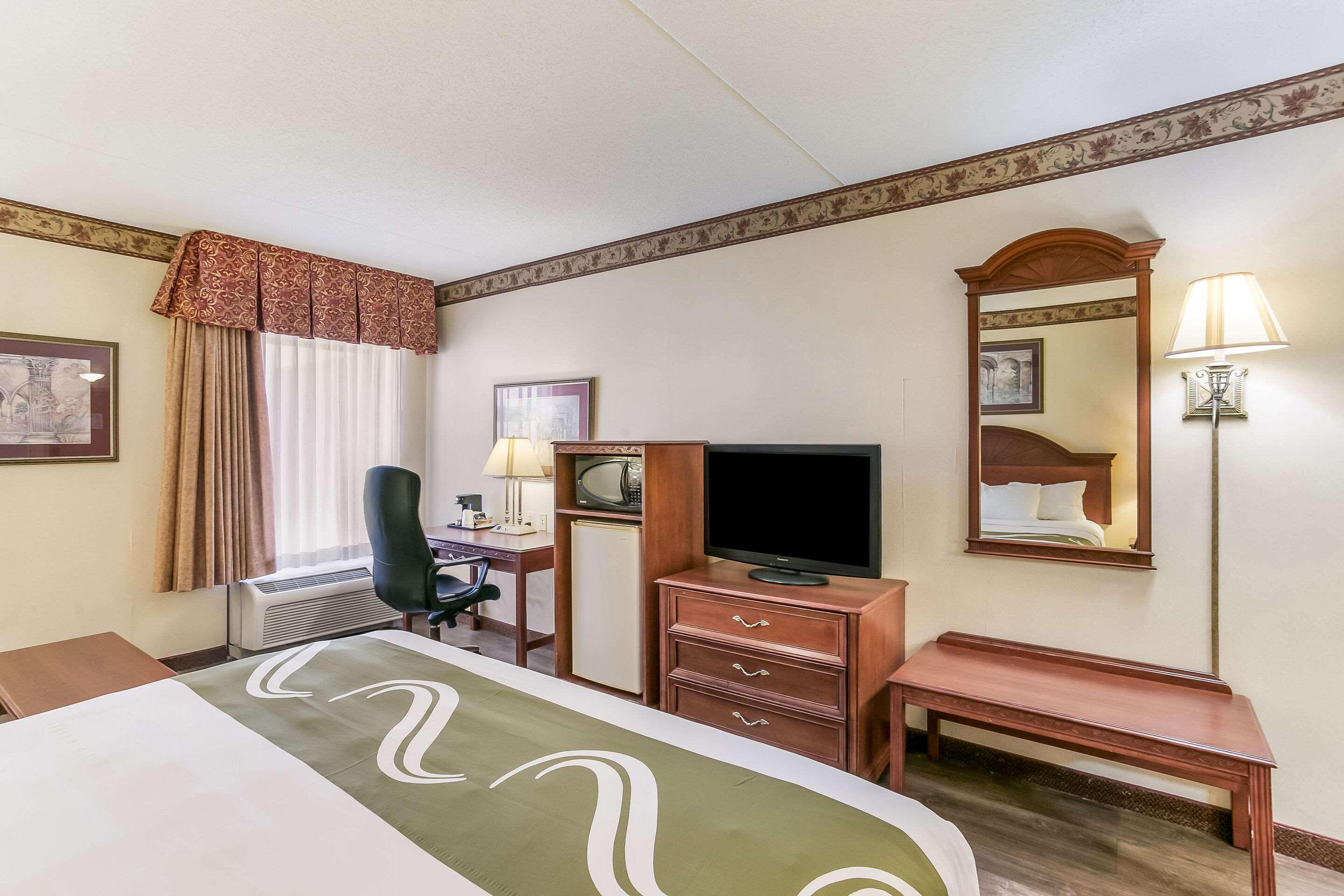 Quality Inn & Suites Bel Air I-95 Exit 77A Екстериор снимка