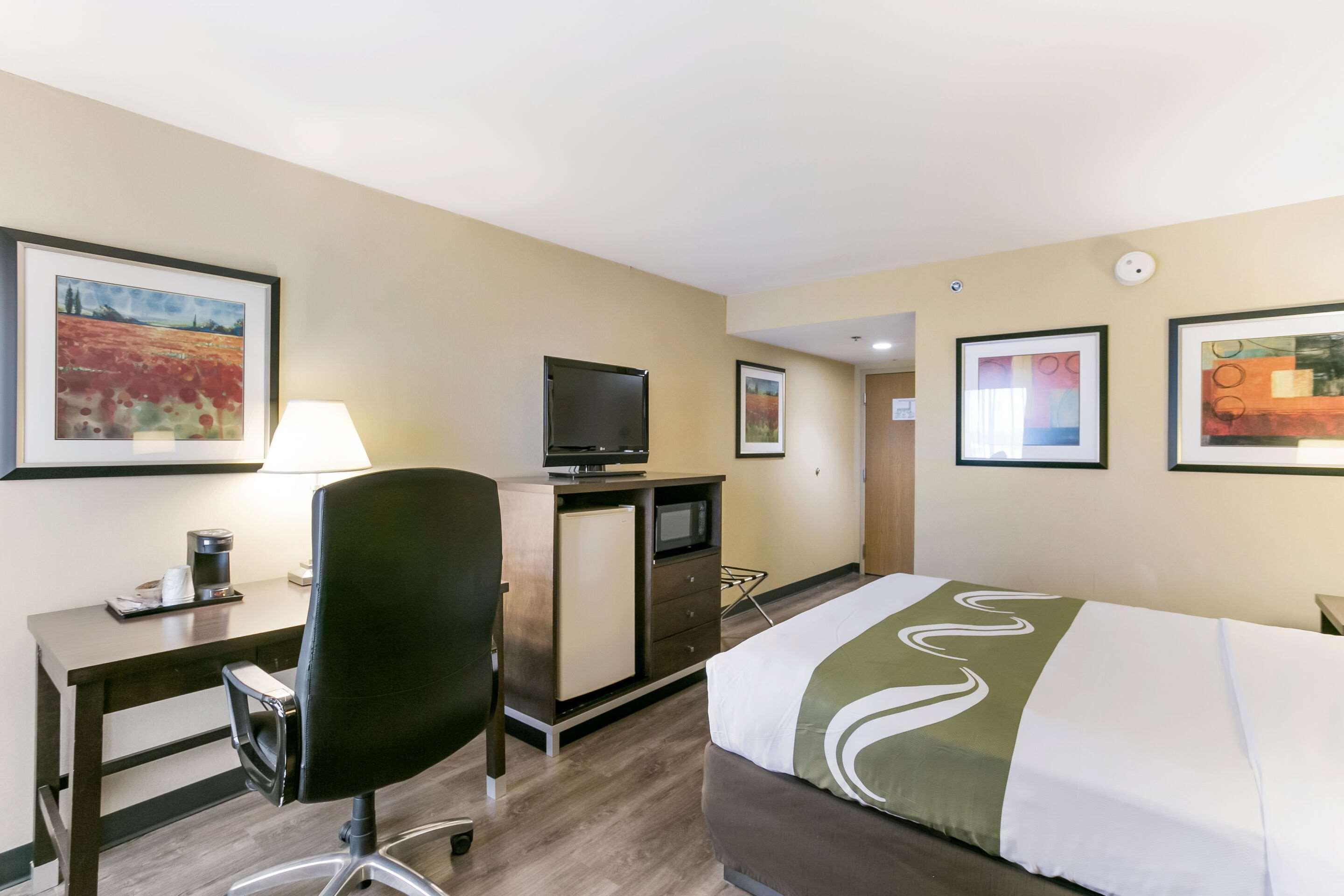 Quality Inn & Suites Bel Air I-95 Exit 77A Екстериор снимка