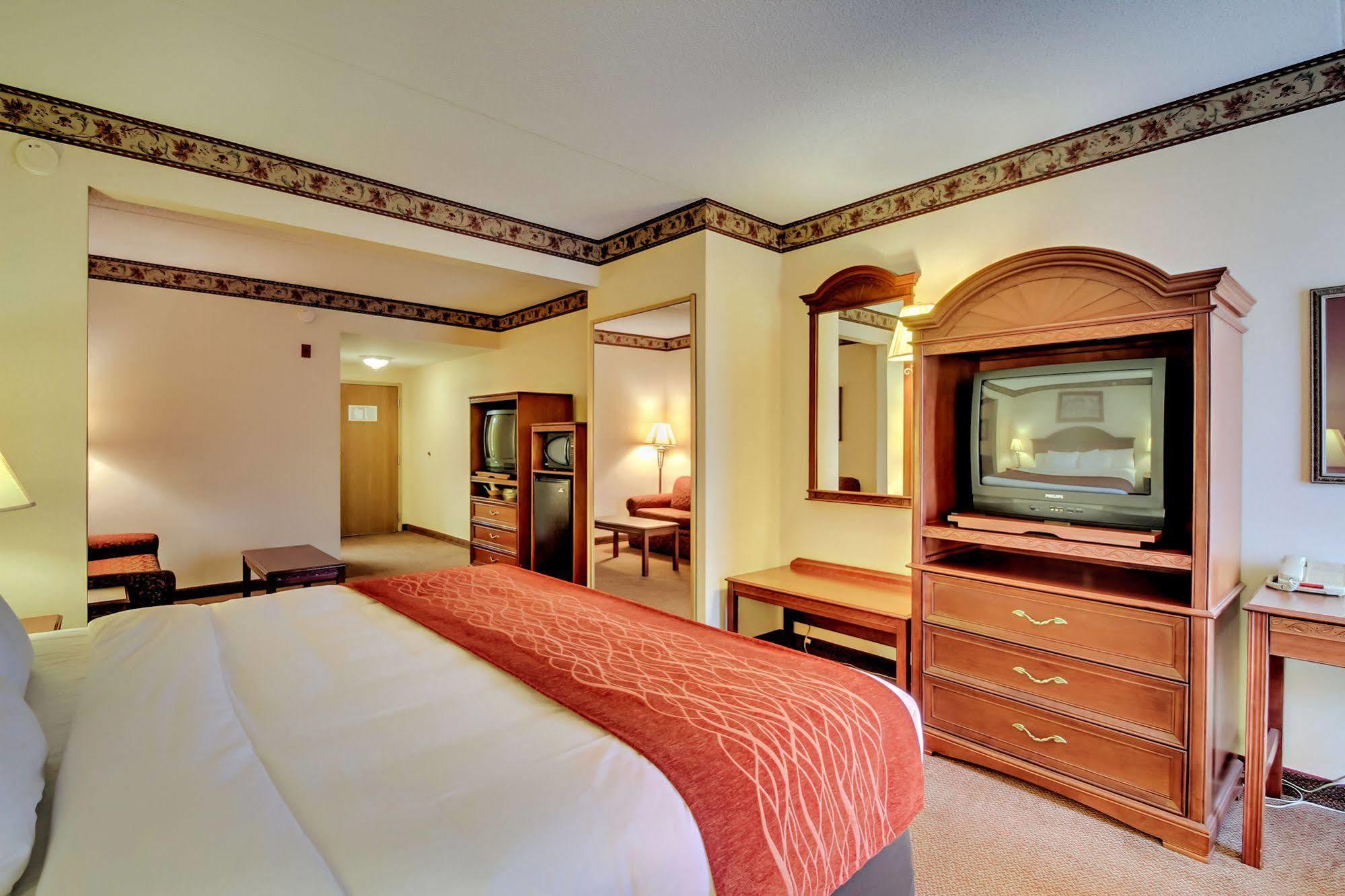 Quality Inn & Suites Bel Air I-95 Exit 77A Екстериор снимка