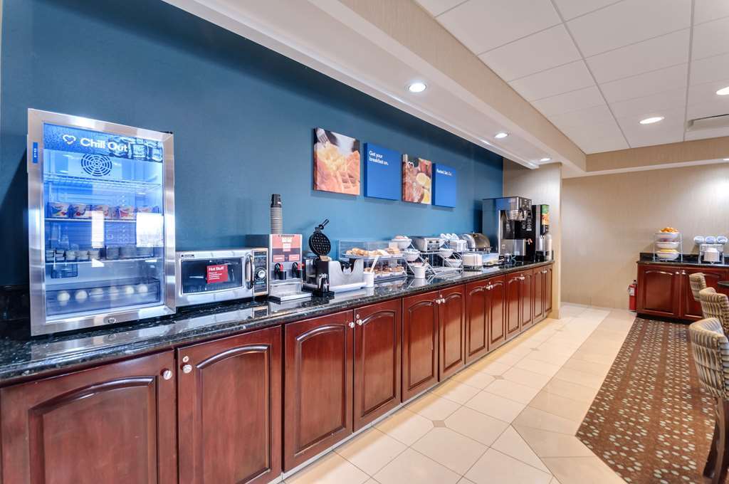 Quality Inn & Suites Bel Air I-95 Exit 77A Ресторант снимка